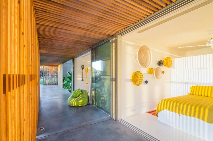 Svetlé farby do každej spálne farebný-nábytok-sedací vak-limetkovo-zeleno-žlto-zafarbený-nábytok