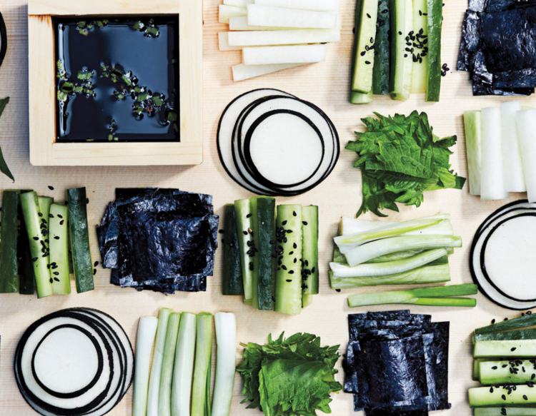 Miska na surové potraviny v ázijskom štýle s omáčkou ponzu