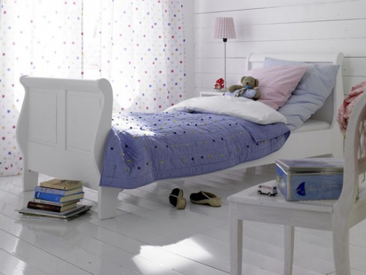 cool dievčatá izba design nápady batoľatá biela fialová deka