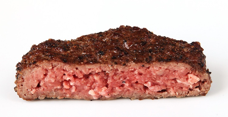 Srdcom hamburgeru je dobré hovädzie mäso hamburger-recept-mäso-hovädzie-patty-hamburger-mleté mäso