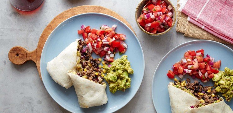 Recept na burrito Recept na burrito-originál-guacamole-salsa-paradajky