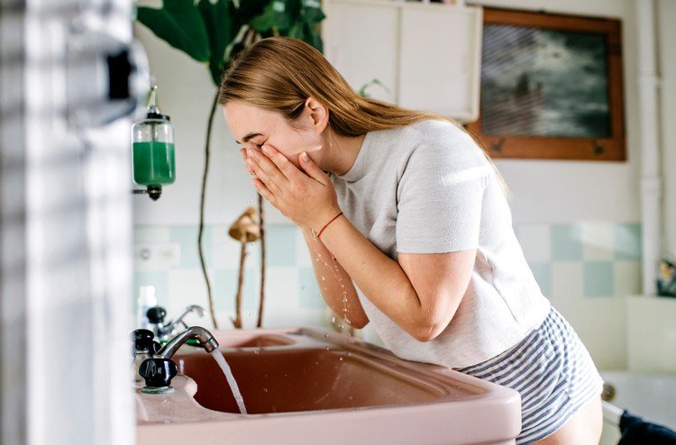 Rutina starostlivosti o tvár, ktoré pleťové oleje pre mastnú pleť výhody kakaového oleja