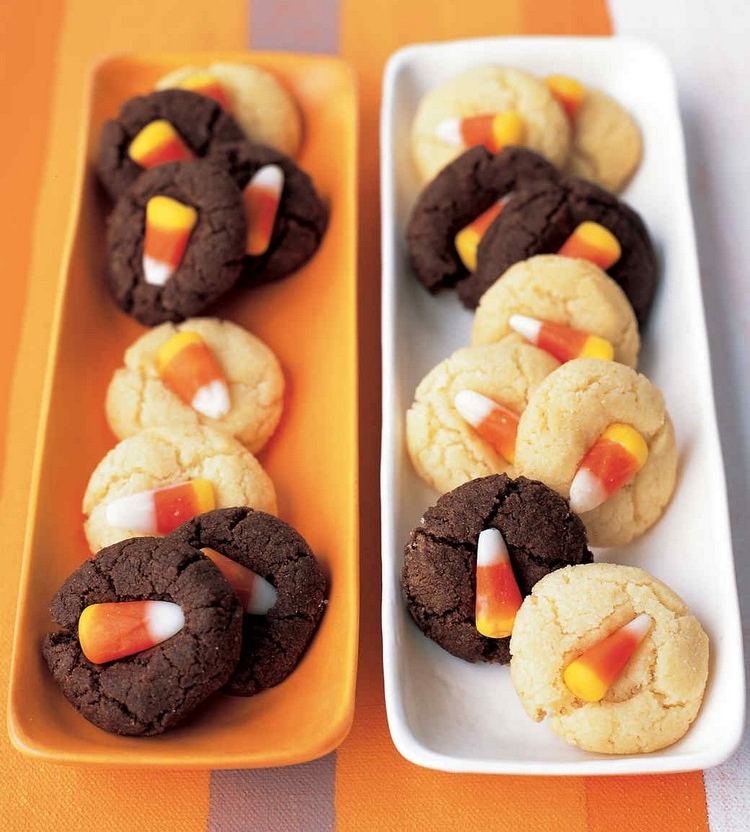 Čokoládové sušienky Halloweenske sladkosti Recept na zdobenie cukrových kukuričných sušienok