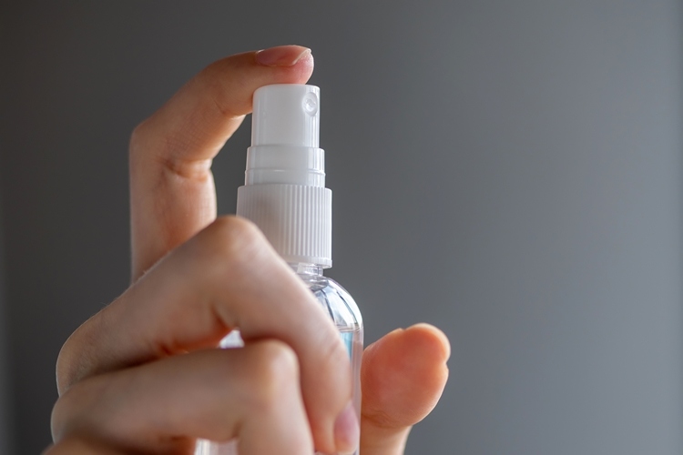 Ústny sprej uľahčuje príjem oleja CBD
