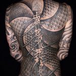 A fekete tetoválás # 6 a minta klassz változata, amely könnyen használható átalakítására és fekete tetoválásként történő alkalmazására a csuklón