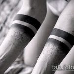 A fekete tetoválás # 486 a minta hűvös változata, amely jól használható az alkar fekete tetoválásaként való átalakítására és alkalmazására