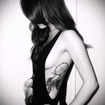 A fekete tetoválás # 66 egyedülálló kialakítás, amely könnyen átdolgozható és fekete átfedő tetoválásként alkalmazható