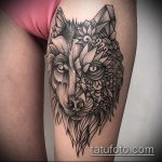 A fekete tetoválás # 762 a minta egyedi változata, amely sikeresen használható az átalakításra és a fekete karzatra való felhelyezésre egy férfi karján