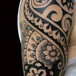 fekete tetoválás 331 -es szám - a minta exkluzív változata, amely sikeresen használható feldolgozásra és fekete tetoválási díszként történő alkalmazásra