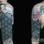 A fekete tetoválás # 370 a minta méltó változata, amely sikeresen használható változtatásra és alkalmazásra fekete tetoválásként egy lány számára