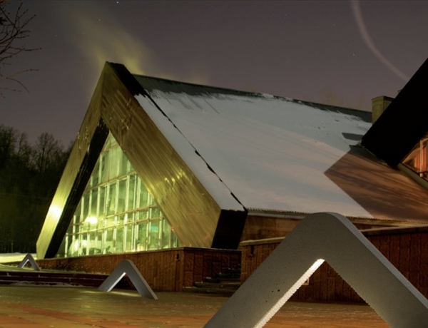 inovatívne nástenné svietidlá Atelier Sedap bumerang inovatívne-nástenné-svetlá-Atelier-Sedap-bumerang