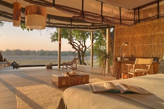 Chinzombo-Safari-Chata-spálňa-priamy-prístup-do-národného parku