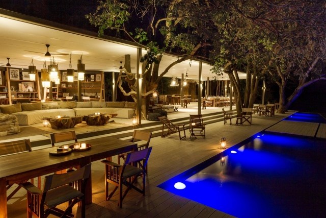 Luxusný safari tábor s otvoreným priestorom a súkromným bazénom