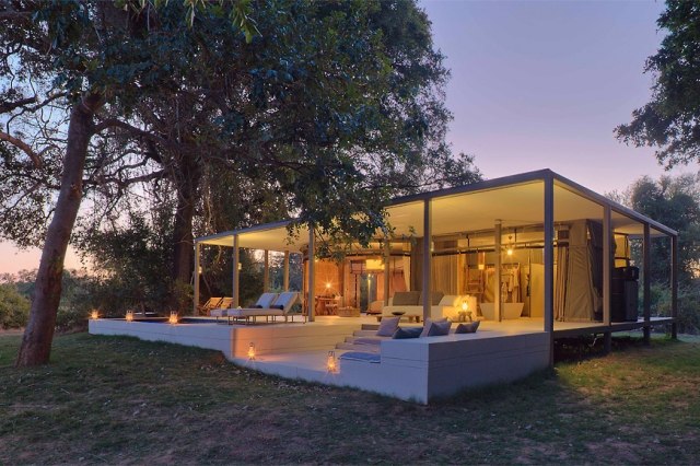 Chinzombo-luxusná-safari-lodge-norman-carr-safaris-luangwa-národný park