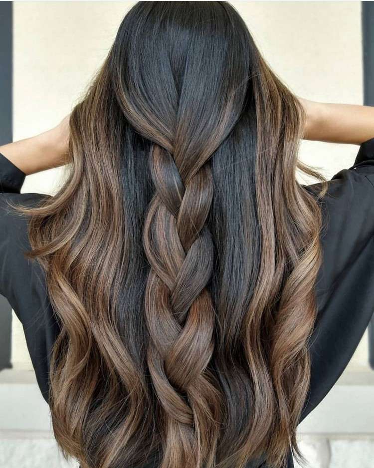 Balayage pre hnedé vlasy Účesové trendy jeseň zima čokoláda chai farba vlasov