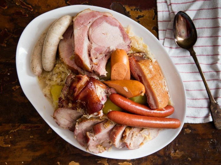 choucroute recepty nápady slaninová kyslá kapusta alsacienne