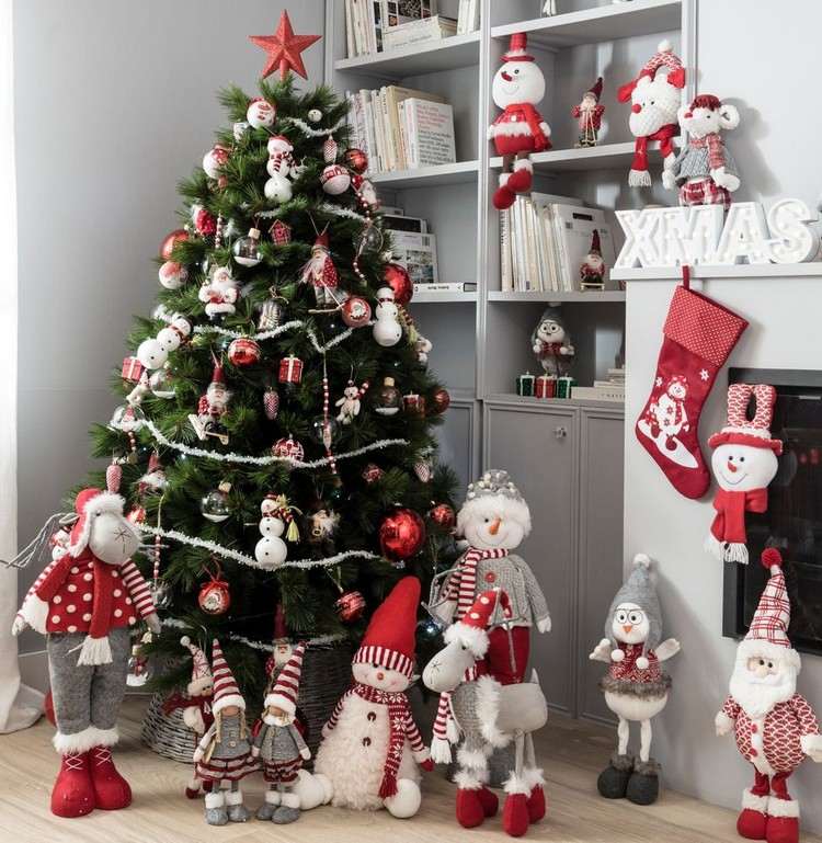 Príklad vianočného stromčeka červené striebro