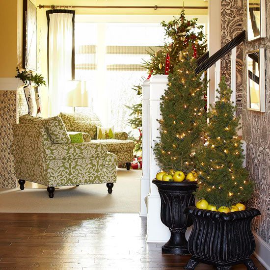 Adventné obdobie dekorácia vianočný stromček kvetináč zimné ovocie jablká Dekorácia adventného obdobia vianočný stromček kvetináč-zimné zelené jablká