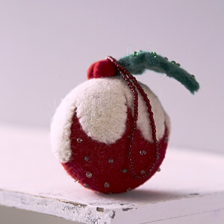 Guľa na vianočný stromček vyrobená z plsti v červenej, bielej a zelenej farbe vyrobte si svoj vlastný vianočný stromček ozdobný guličkový filc červený biely príves