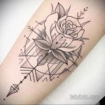 Fotografija elegantne tetovaže 07/07/2020 №028 -šik tetovaže-