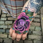 Zdjęcie różanego tatuażu na dłoni 25.01.2021 №0072 - różany tatuaż na dłoni -