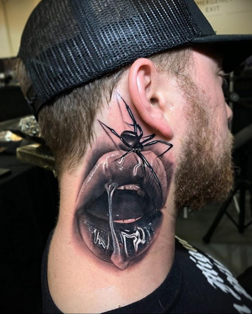 Zdjęcie tatuażu wykonane podczas konwencji tatuażu GOLDEN STATE TATTOO EXPO 2020 22