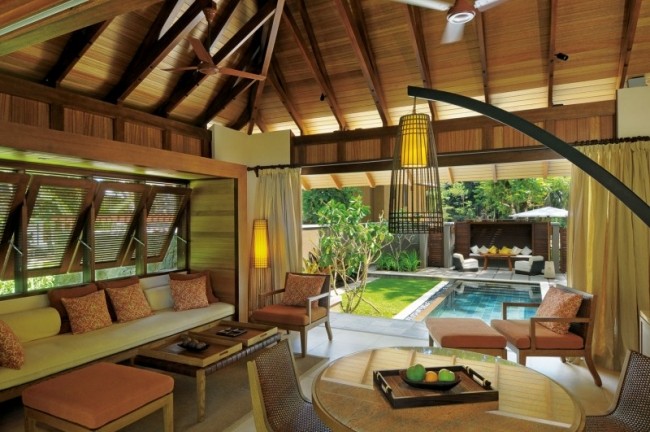 rekreačné vily Constance Ephelia zariaďovanie dreveného strešného nábytku