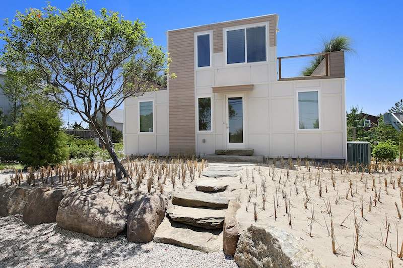 Kontajnerový byt - rodinný dom so strešnou terasou Kontajnerový byt-fasádne nápady-Andrew-Anderson