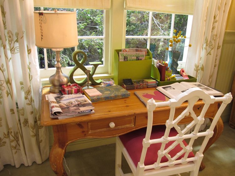 Dospievajúce drevené závesy na stôl