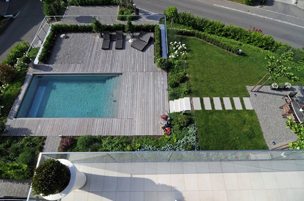 cool chata vo švajčiarsku - pohľad z vtáčej perspektívy moderná chata vo švajčiarsku - pohľad z vtáčej perspektívy