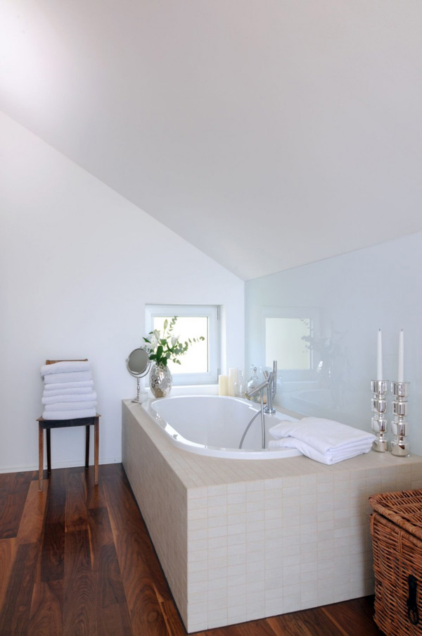 chladná chata vo švajčiarsku - kúpeľňa moderná kabína vo švajčiarsku kúpeľňa