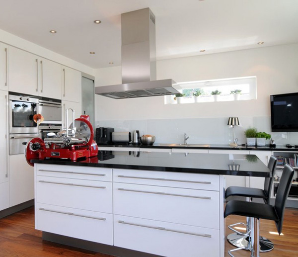 chladná chata vo švajčiarskej kuchyni Moderná chata vo Švajčiarsku