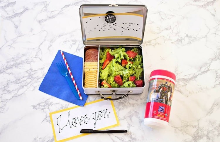 Nápady na školské raňajky so správami a láskyplnými správami