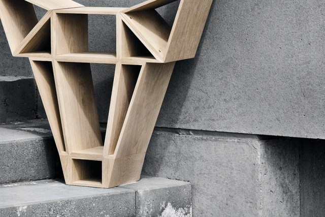 voľne stojaca knižnica, masívny dubový dizajn voľne stojaca dizajnová polička na knihy z masívneho dubového dreva