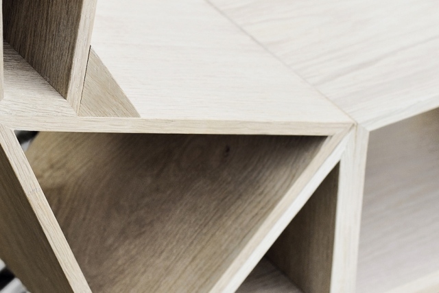 Knižnica dub moderná voľne stojaca konštrukcia voľne stojaca dizajnová knižnica dub moderná voľne stojaca konštrukcia