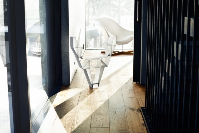 moderný dizajn knižnice v tvare hlavy jeleňa dizajnová knižnica tvar bielej hlavy jeleňa