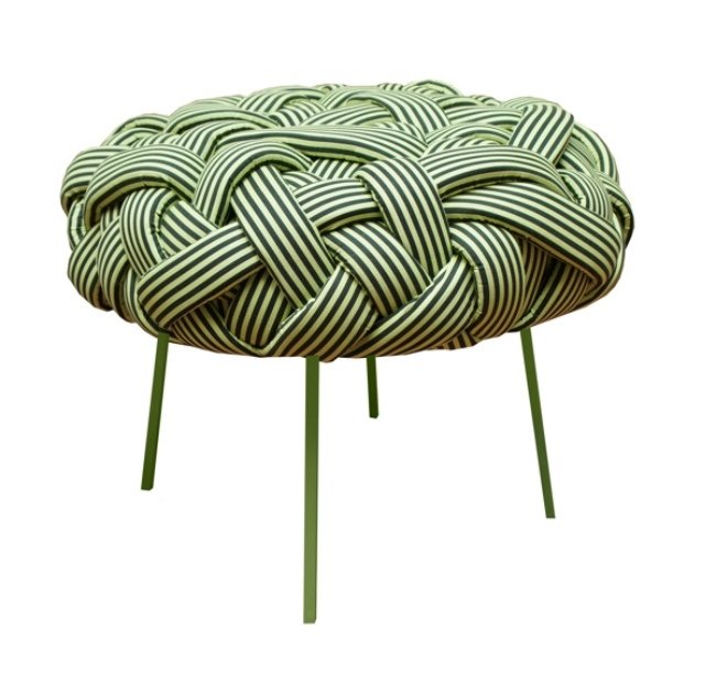 stolička zelene tkaná dizajnérska sedačka od humberto damata