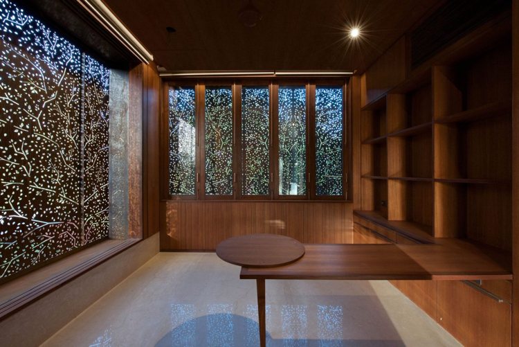 Fasádna perforovaná plechová vnútorná pohľad-pohľad-slnečná clona z Cortenu