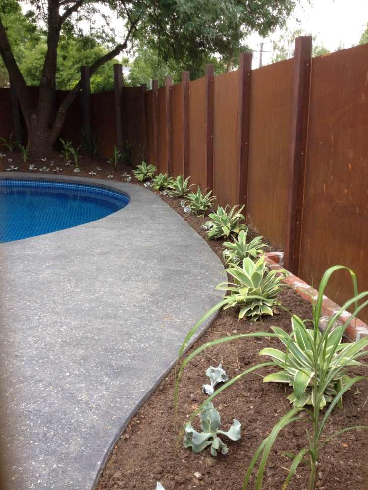 moderné panely na ochranu osobných údajov a plot v jednom - oceľ Corten Cortenová oceľ v prevedení záhradná vložka-plot-ochrana súkromia-moderná-jednoduchá-záhrada