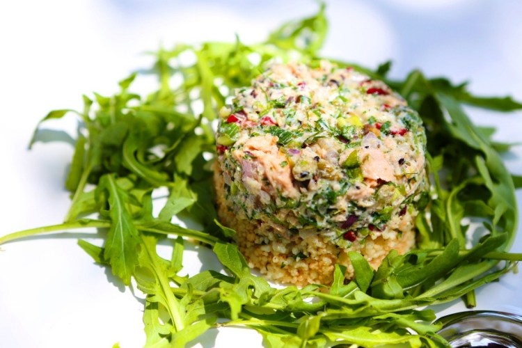 kuskus-šalát-recept-rukola-tuniak
