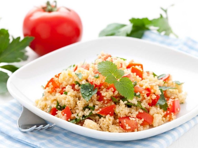 kuskus-šalát-recepty-paradajka-petržlen-mäta