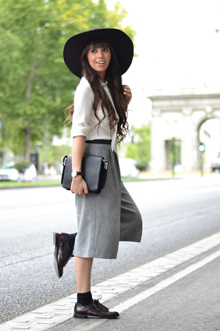 Culotte Kombinovaná blúzka Kožené topánky Kožená taška Módne trendy ženy