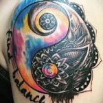 ЦВЕТНИ ТАТУИ # 965 - интересна версия на модела, която може успешно да се използва за промяна и приложение като цветна татуировка на гърба