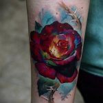COLORED TATTOOS # 579 е готина версия на модела, която може успешно да се използва за обработка и нанасяне като цветни татуировки за момичета