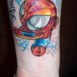 COLORED TATTOOS # 331 е достойна версия на модела, който може лесно да се използва за трансформиране и прилагане като цветни татуировки по тялото