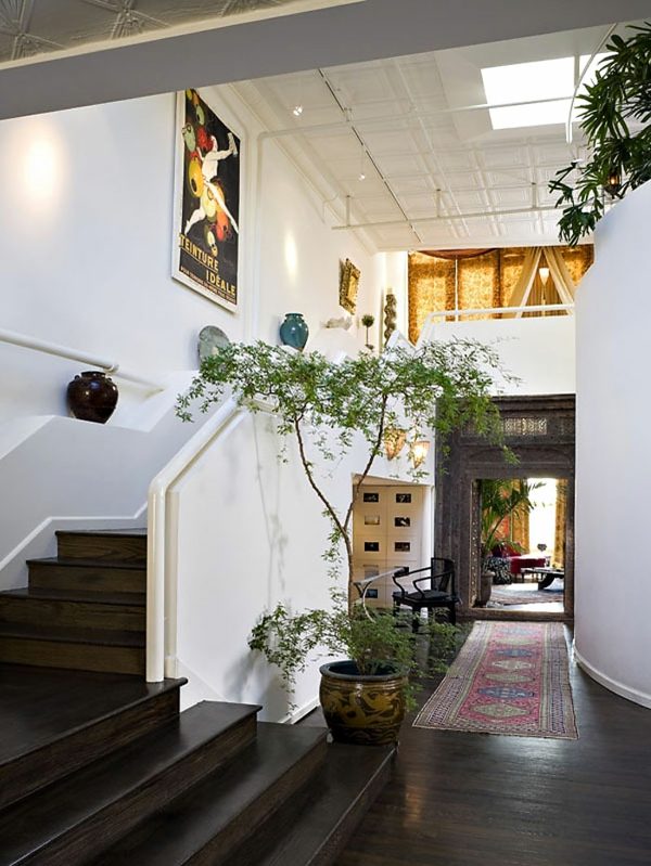 orientálna koberec chodba dizajnové drevené obklady exotická drevená dlažba na chodbu