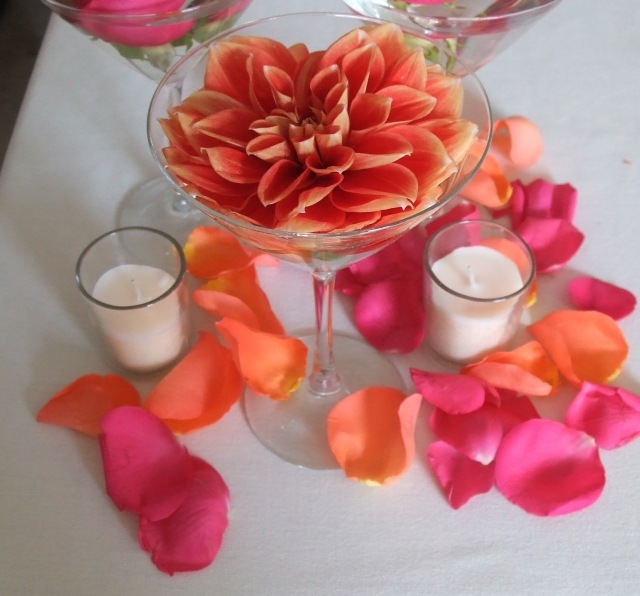 dekorácia pomarančového kvetu na kvety georgíny