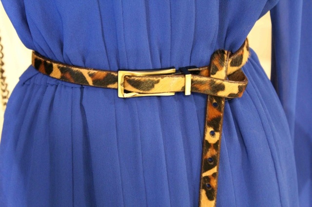 blúzka ako sa nosí-opasok-modrá-tunika