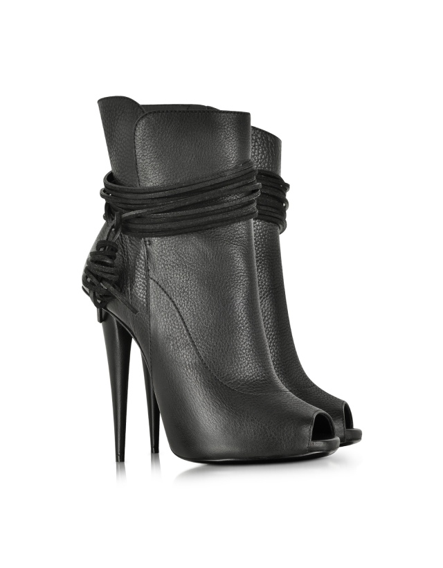 členkové čižmy-päta-koža-čierna-vykrojená