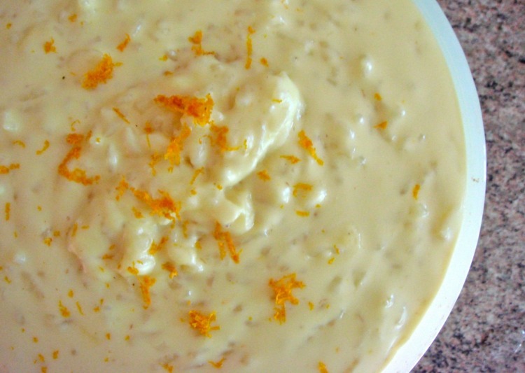 parník-recepty-dezert-sladké-jedlo-mliečna ryža-pomaranč-pomarančová kôra-strúhaná-kôra-krémová